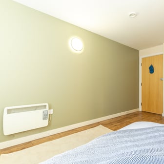 Gold En Suite - Image 4